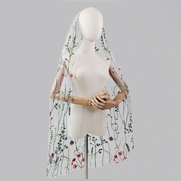 Wildflower Embroidered Veil - 63inches in Length - Picture 3 of 14